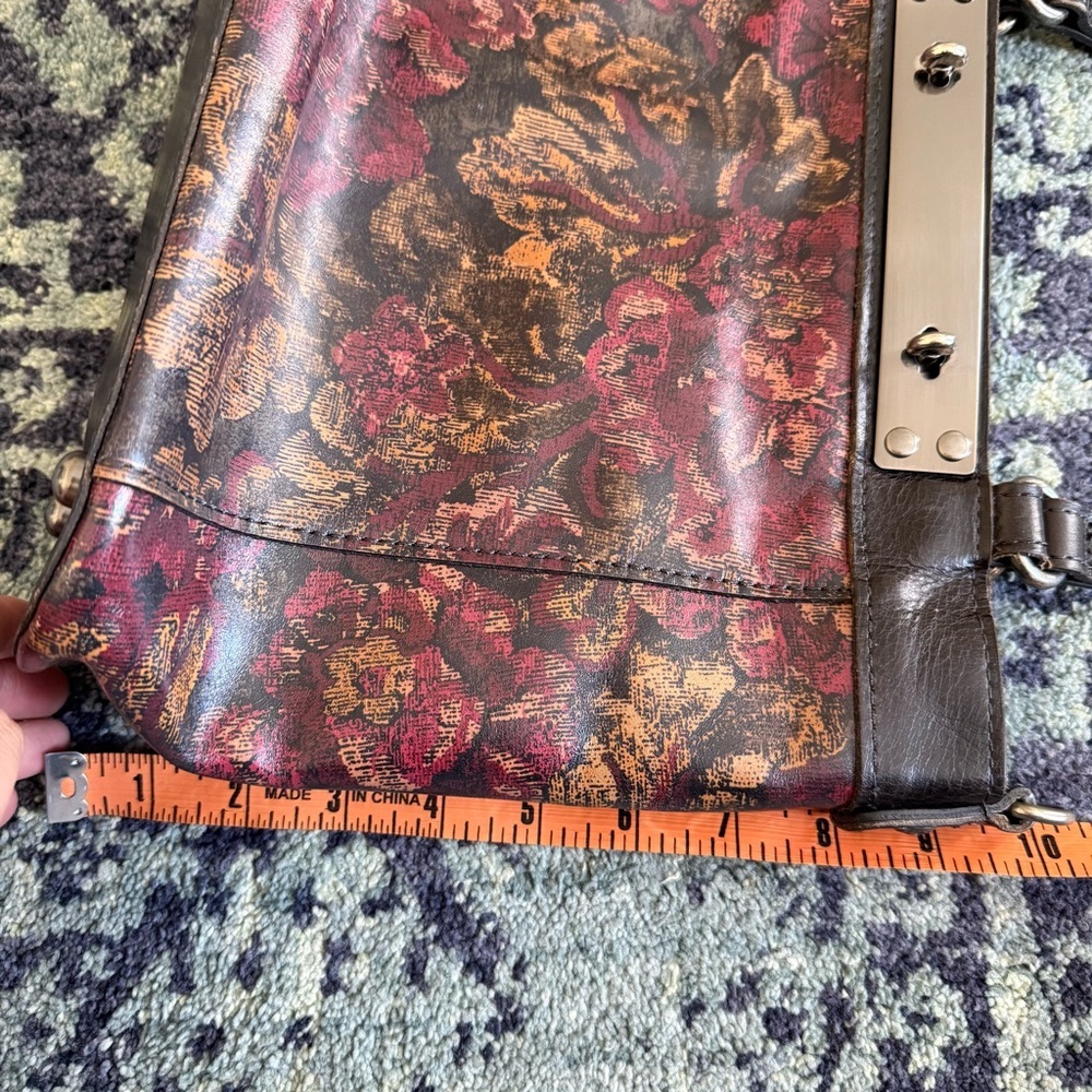 PATRICIA NASH Golden Rustic Collection Forest Arden Floral Leather Tote Bag - Picture 12 of 13